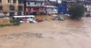 Fuertes lluvias causaron anegaciones y estragos en Caracas este sábado