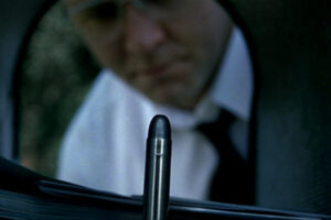 25 años de Al Pacino y Russell Crowe liderando un concienzudo thriller basado en hechos reales que puedes ver en streaming