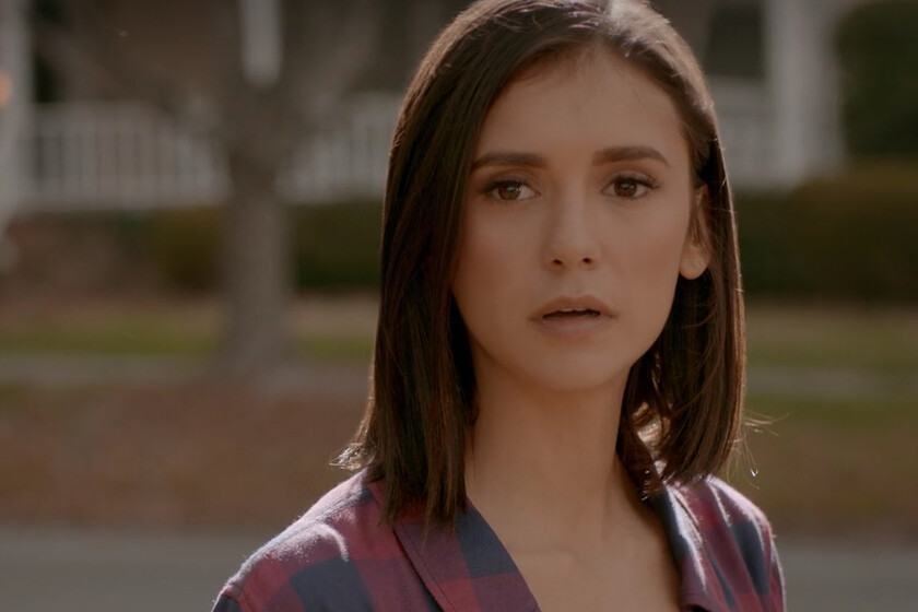 Los creadores de 'Crónicas Vampíricas' tenían un final diferente para Elena, pero su marcha prematura les obligó a improvisar