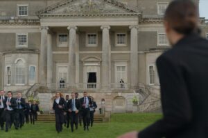 ¿El mejor final de una serie de televisión este año? La creadora y los protagonistas de 'La diplomática' explican el alucinante cliffhanger de su temporada 2