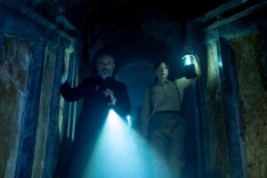 ‘Anatema’ recupera el terror castizo madrileño de la marca Álex de la Iglesia con más buenas ideas que medios para realizarlas