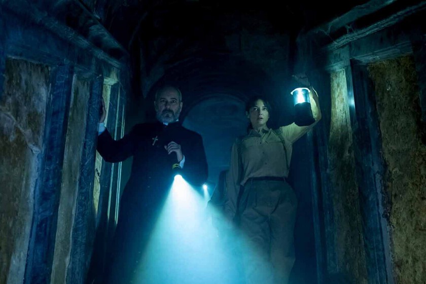 ‘Anatema’ recupera el terror castizo madrileño de la marca Álex de la Iglesia con más buenas ideas que medios para realizarlas