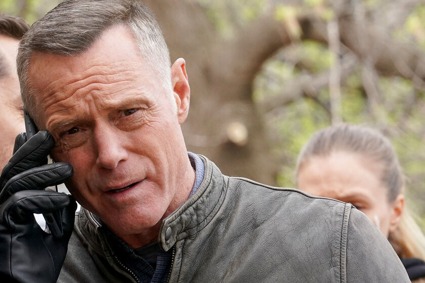 Jason Beghe tiene una voz grave y espectacular en 'Chicago PD', pero su origen es absolutamente devastador