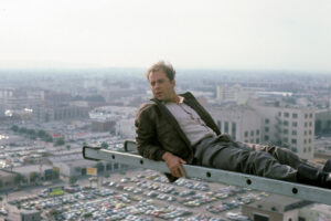 La serie que lanzó al estrellato a Bruce Willis es una de las mejores de todos los tiempos, pero era imposible verla en streaming... hasta ahora