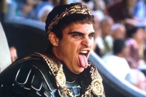 "Los dos son víctimas". Ridley Scott afirma que hemos entendido mal el final de 'Gladiator' y al personaje de Joaquin Phoenix