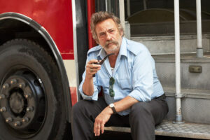 Eduard Fernández sentencia sobre el cine en versión original tras el éxito de 'El 47'. "Hay películas que piden ser hechas en catalán"