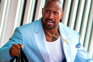 "Has pagado por una entrada". Dwayne Johnson quiere que la gente cante en el cine si le apetece