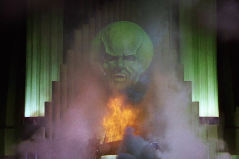 Siempre se nos olvida que una de las mejores películas de fantasía de la historia tuvo secuela 33 años después. Fue un enorme fracaso en cines y hoy en día es muy difícil de encontrar