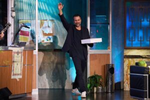 Hugo Silva contesta a las preguntas de sexo y dinero de David Broncano y revela una insólita anécdota de su trabajo antes de ser actor