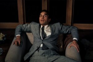 Una de las mejores películas de suspense de la historia ahora regresa con su versión definitiva. Esta obra maestra del thriller de espías presenta su codiciado steelbook