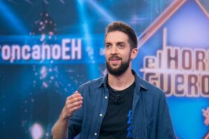 "Es un chaval que está empezando en la tele"