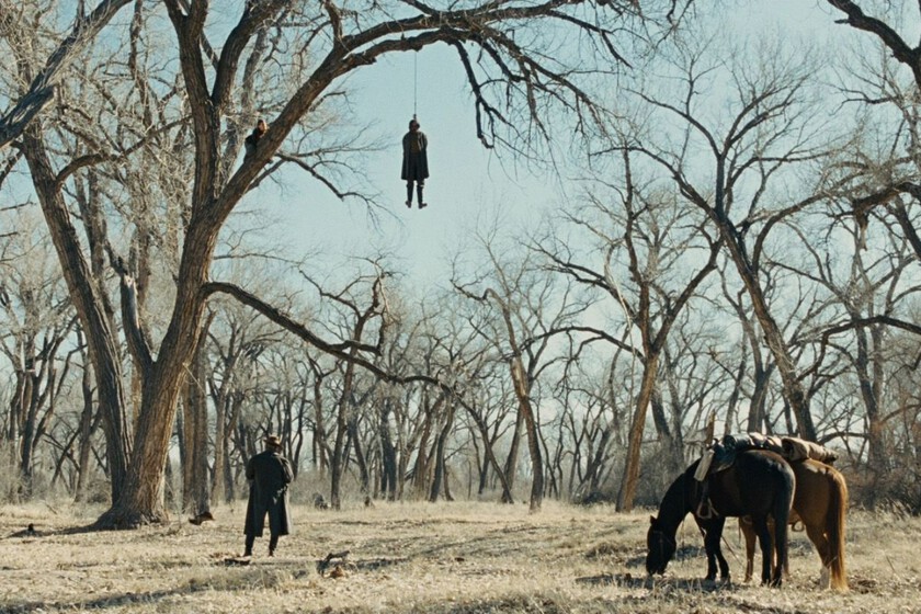 Este remake de un clásico del western nos cogió a todos por sorpresa. Fue favorita a los Oscars, con 10 nominaciones, y se puede ver en streaming