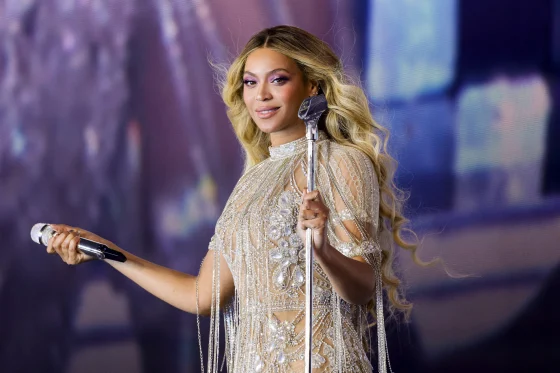 Con 11 nominaciones en los Grammy, Beyoncé desafía a Taylor Swift
