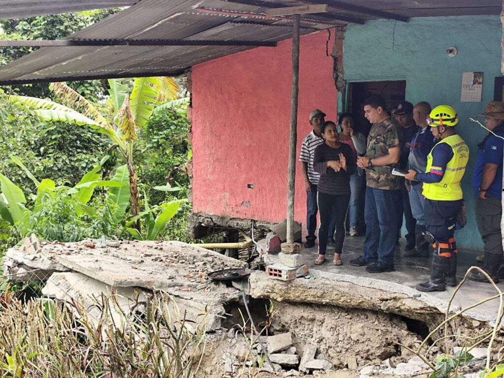 Afectados por las lluvias habitantes del sector Portachuelo de Mérida