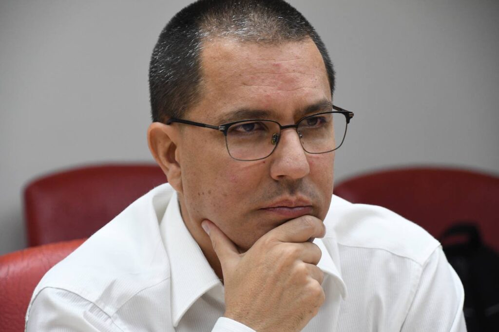 Arreaza rechaza genocidios por ambiciones del capitalismo