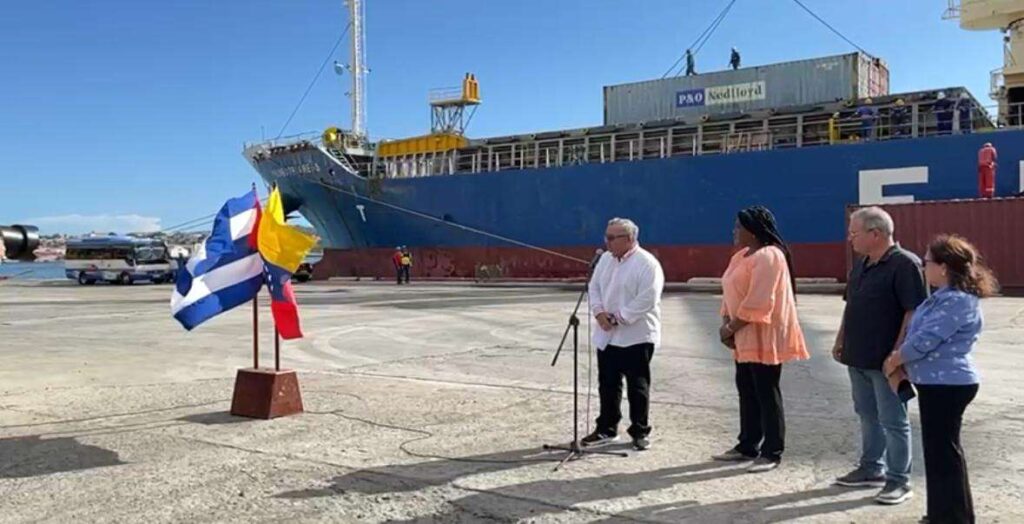 Arriba a Santiago de Cuba ayuda humanitaria enviada por Venezuela