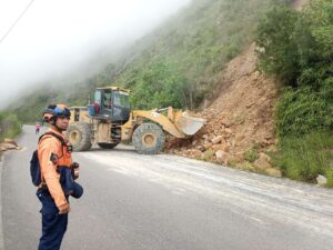 Atienden 30 familias afectadas por derrumbes en Pampán estado Trujillo