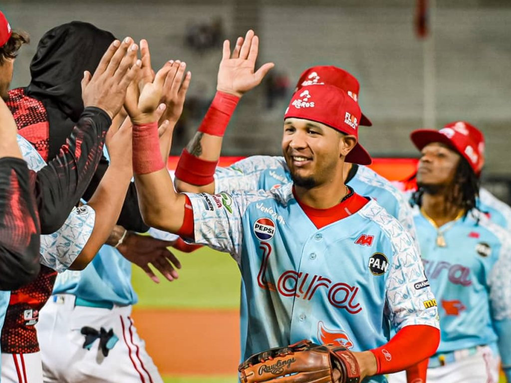 Cardenales se metió en los registros con defensa de oro