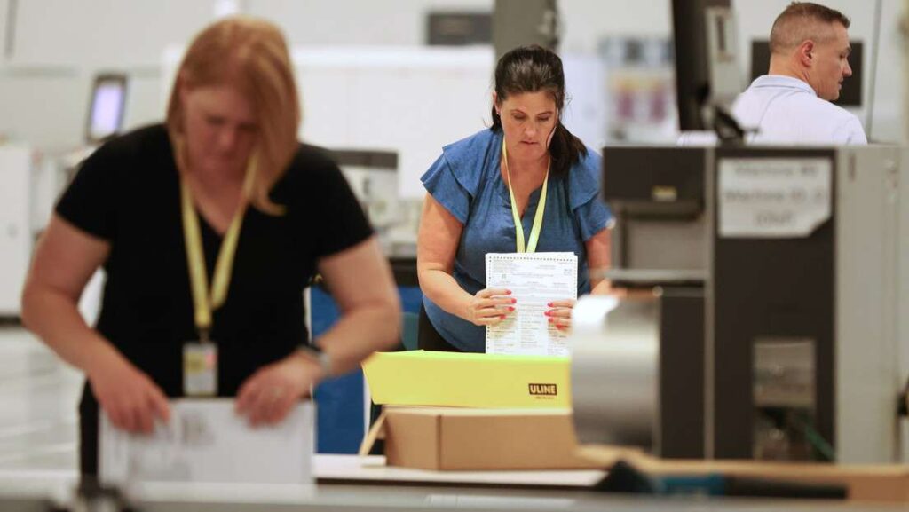 Cierran cetros de votación en EEUU y comienza el conteo