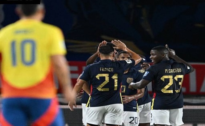 Ecuador derrotó a Colombia en su casa con 10 jugadores