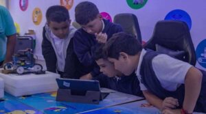 Estudiantes en Caracas aprendieron de robótica