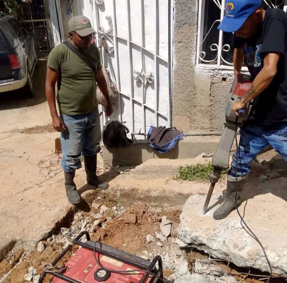 Inician obras para sustituir tubería de aguas servidas en Caricuao