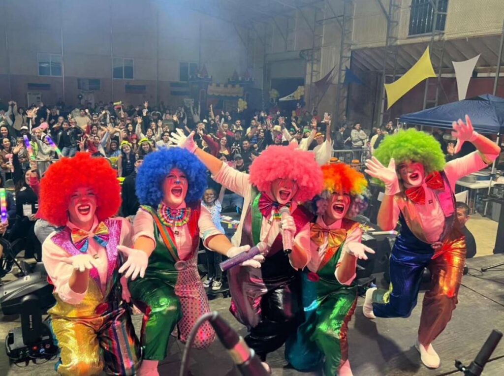 Las Payasitas Nifú Nifá entre dos bandos