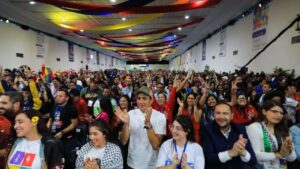 Maduro: pueblos del mundo se suman a la batalla contra el fascismo