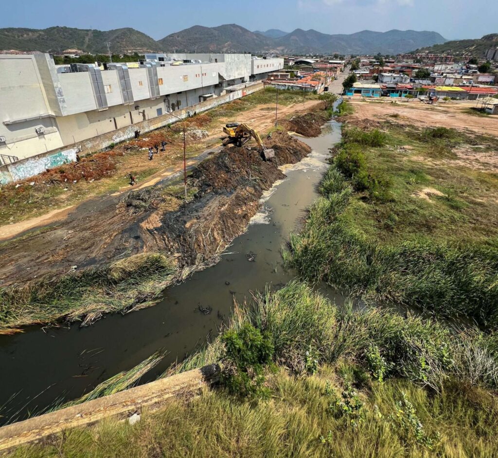 Más de 70 mil metros de arroyos y canales sanearon en Barcelona