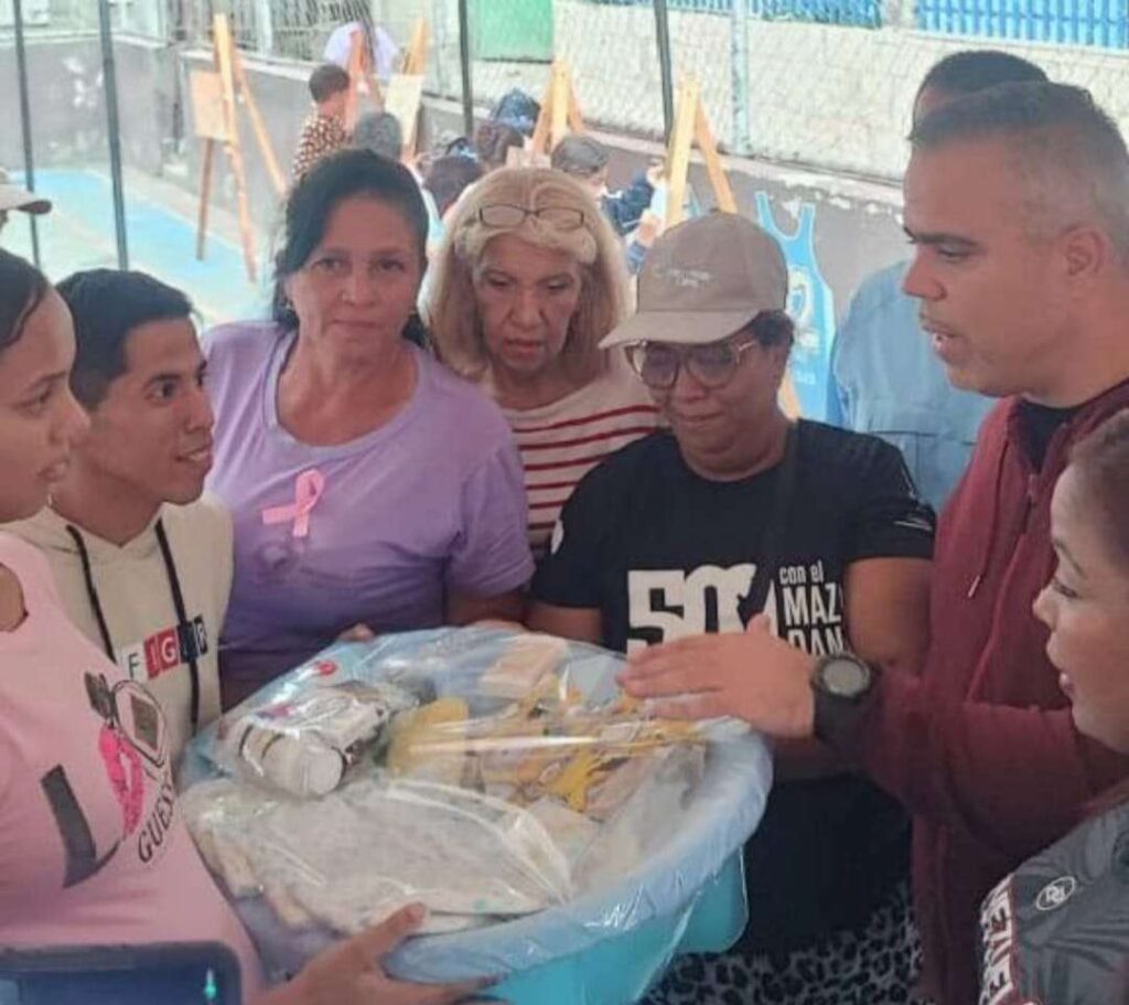 Más de mil personas en El Junquito recibieron atención social