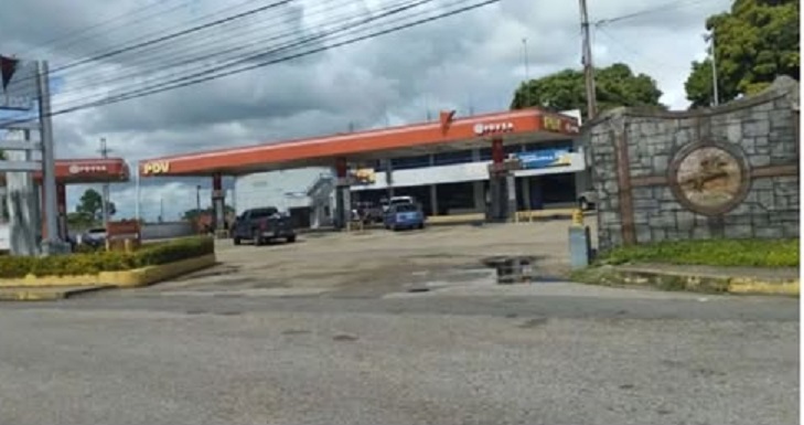 Hombre bañó de combustible a conductor que se coleó en una gasolinera de Maturín