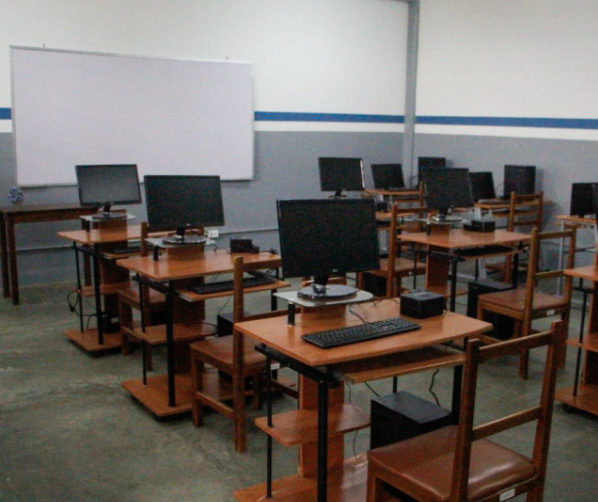 Modernizan otro complejo académico universitario en Falcón