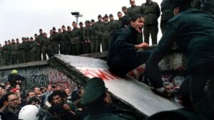 Alemania conmemora 35 años de la caída del Muro de Berlín en medio de una nueva etapa de división