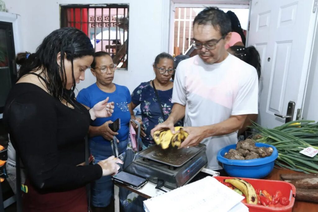Beneficiarios del Plan Bodega reciben créditos y puntos de venta