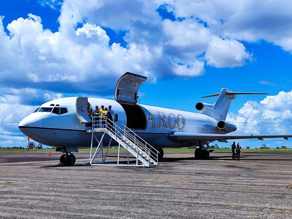 Reactivan operaciones aéreas de carga comercial en Bolívar