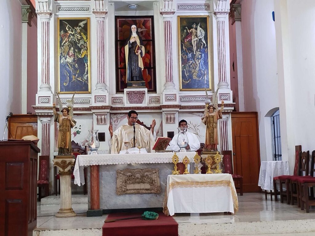 Santa Teresa del Tuy recibe reliquias de santos y beatos