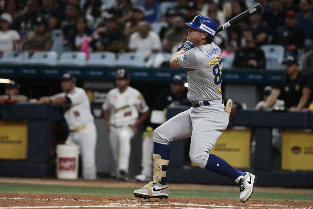 Navegantes del Magallanes humilló a los Leones del Caracas 18 a 3