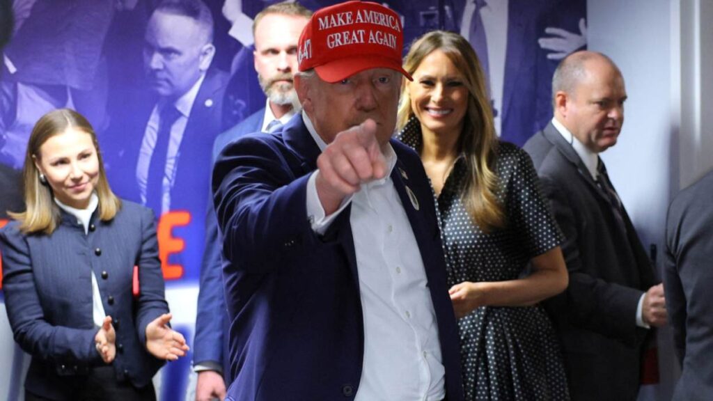 Trump vota en Florida y dice que está dispuesto aceptar los resultados si la elección es limpia