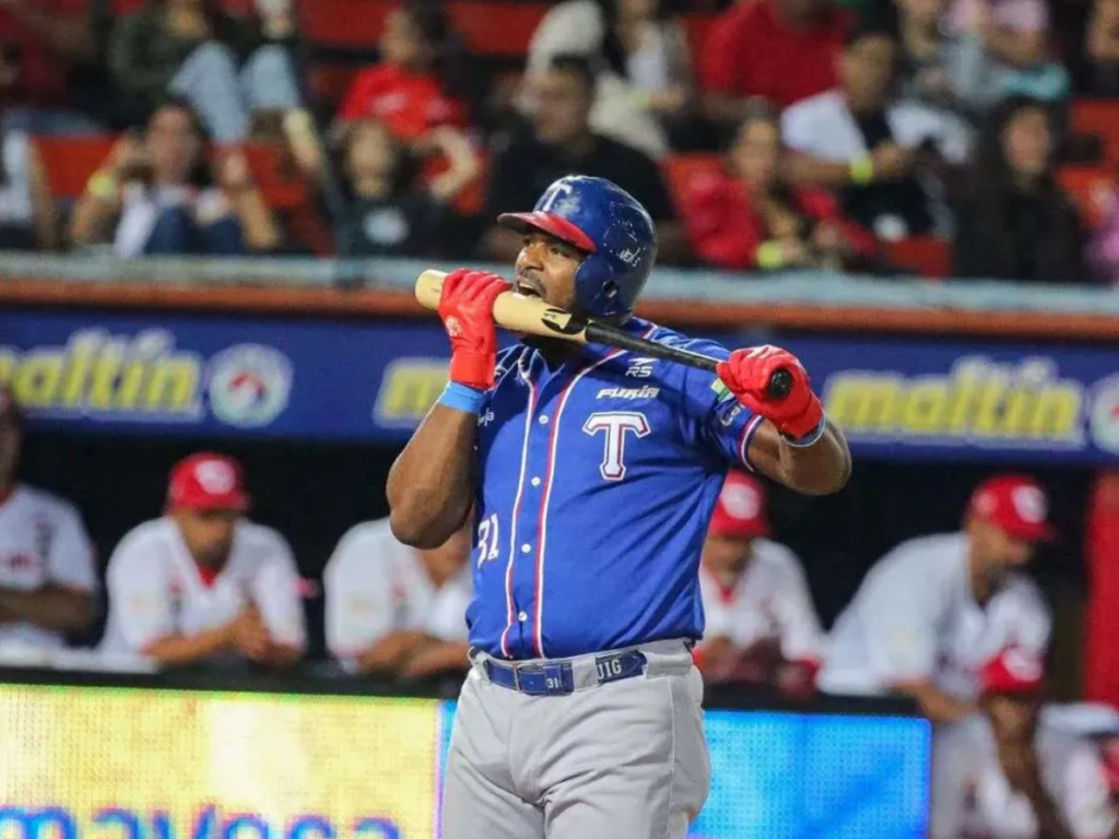 Yasiel Puig se despide de Tiburones de La Guaira