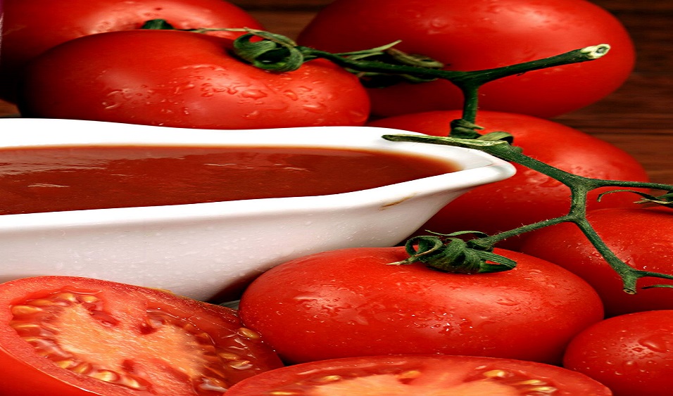 El ingrediente que transforma la salsa de tomate y la hace más saludable
