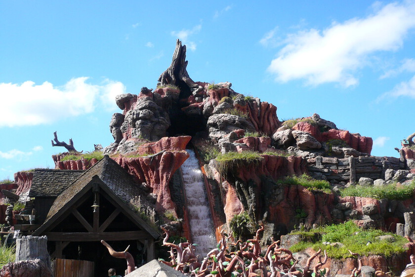 Disney sigue alejando a la clase media de sus parques. Su último invento es saltarte las colas por casi el triple de lo que cuesta la entrada