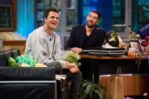 Dani Martín propone un cambio drástico en las preguntas habituales de David Broncano y se sale con la suya. "Te expones a un secuestro"