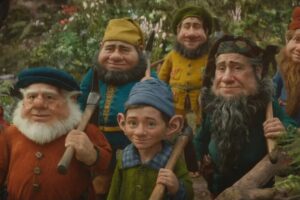 El nuevo tráiler de 'Blancanieves' pone de acuerdo a Internet en una cosa. Los siete enanitos son absolutamente aterradores