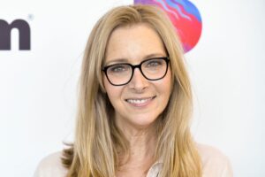 Lisa Kudrow carga contra 'Here'. La actriz afirma que la película de Robert Zemeckis "respalda el uso de inteligencia artificial"