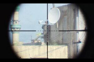 Alex Garland quiere más guerra tras 'Civil War' y se alía con un veterano de Irak para cocinar su nuevo bombazo. Arrollador tráiler de 'Warfare'