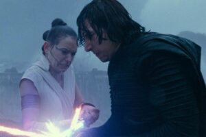 "La idea era un viaje opuesto al de Darth Vader". Adam Driver revela que cambiaron el plan inicial en las últimas películas de 'Star Wars'