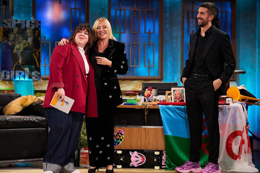 David Broncano aclara lo sucedido con Raphael y LalaChus asegura que no se repetirá lo de las Campanadas de 2005. "No lo vamos a cambiar"