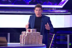 Antena 3 intenta levantar las audiencias del sábado con los fajos de billetes de 'Atrapa un millón', que ya tiene fecha de estreno de su nueva temporada