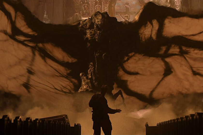 Arnold Schwarzenegger tiene una de las mejores películas para ver en Nochevieja y Año Nuevo. Una estupenda fantasía satánica que puedes ver en Disney+