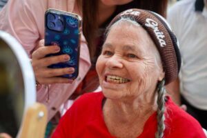 Adultos mayores del Táchira muestran su mejor sonrisa en navidad 